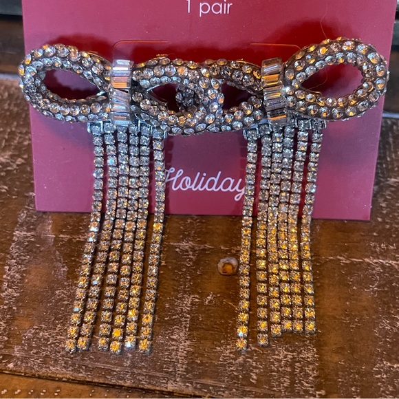 NEW Set of Two Rhinestone Earrings - Picture 5 of 14